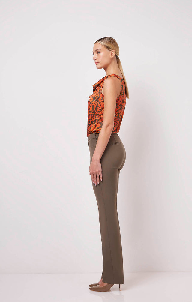 Oak Room - Stretch Double Weave Pants - On Model Image