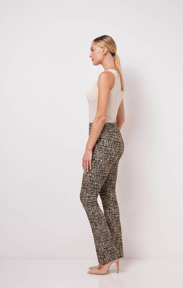 Memory - Stretch Cotton Print Pants - On Model Image